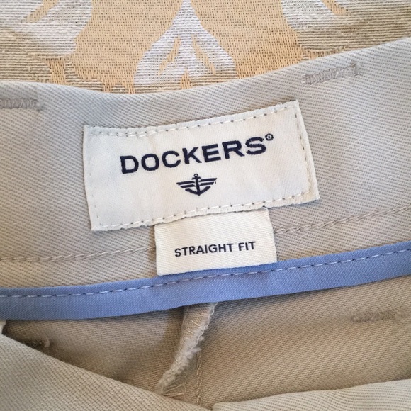 Dockers lightweight khaki trousers - Picture 4 of 11